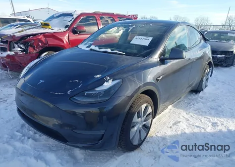 2024 Tesla Model Y Long Range Dual Motor All-Wheel Drive from USA, damaged, VIN 7SAYGDEE0RA268247